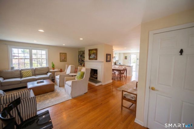 23 Meadowood Lane, Old Saybrook, CT 06475