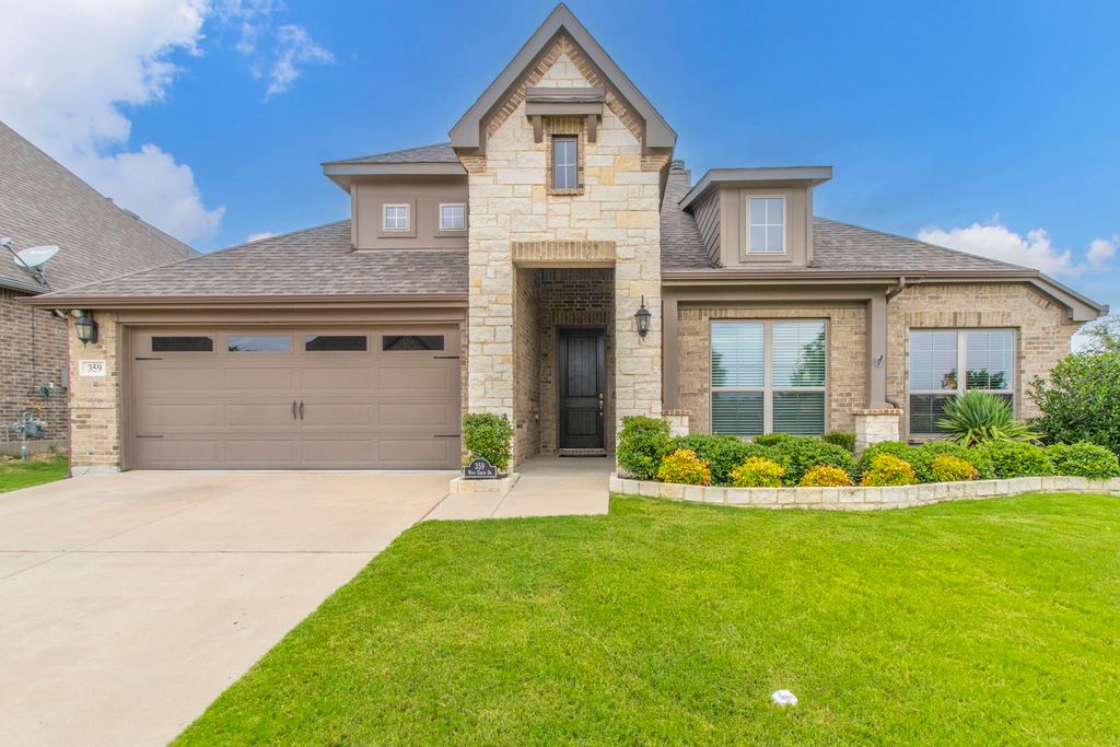 359 Wolf Creek Drive, Waxahachie, TX 75165