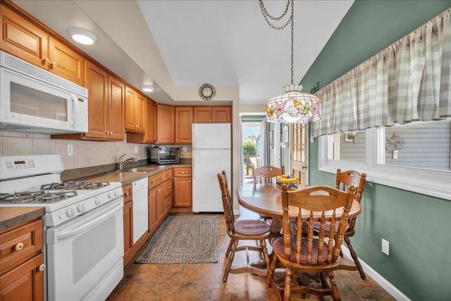 569 N COLES AVE, Maple Shade, NJ 08052