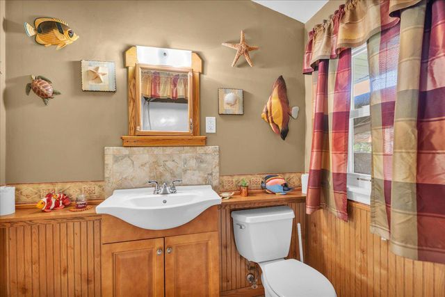 569 N COLES AVE, Maple Shade, NJ 08052
