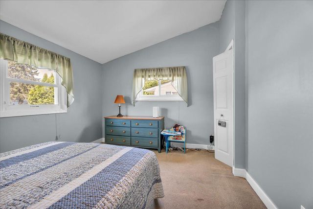 569 N COLES AVE, Maple Shade, NJ 08052