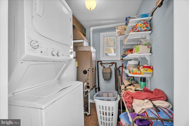 569 N COLES AVE, Maple Shade, NJ 08052