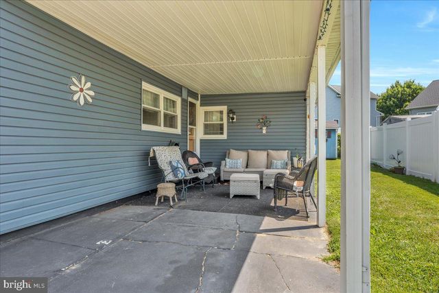 569 N COLES AVE, Maple Shade, NJ 08052