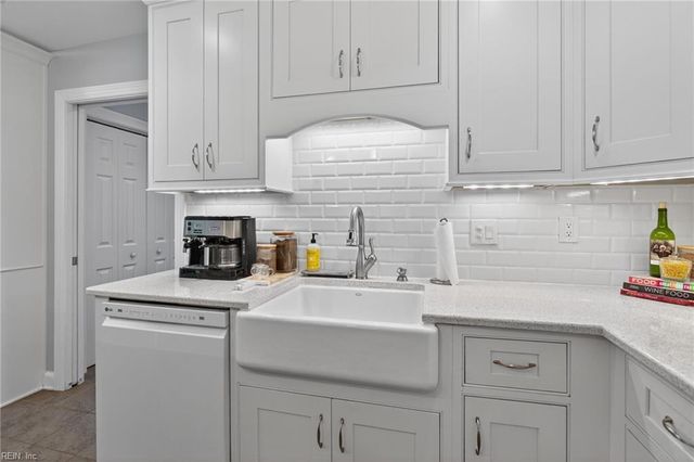 5489 Hargrove BLVD, Virginia Beach, VA 23464