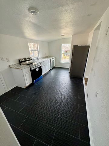 400 S 4th Street, Bonham, TX 75418