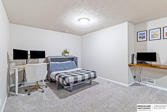 13928 Iowa Street, Omaha, NE 68142