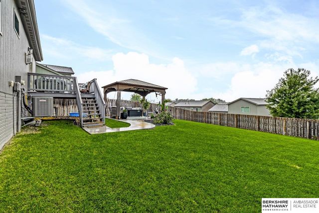 13928 Iowa Street, Omaha, NE 68142