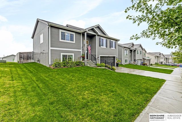 13928 Iowa Street, Omaha, NE 68142
