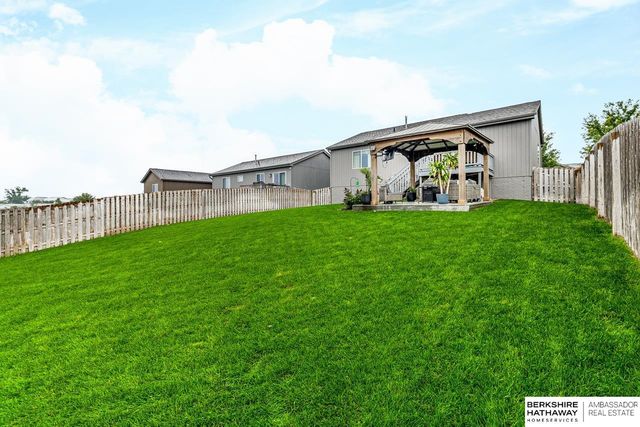 13928 Iowa Street, Omaha, NE 68142