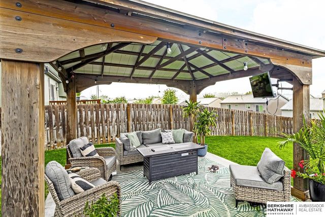 13928 Iowa Street, Omaha, NE 68142