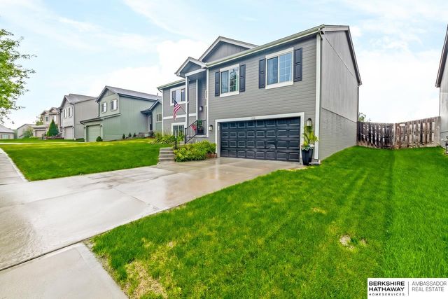 13928 Iowa Street, Omaha, NE 68142