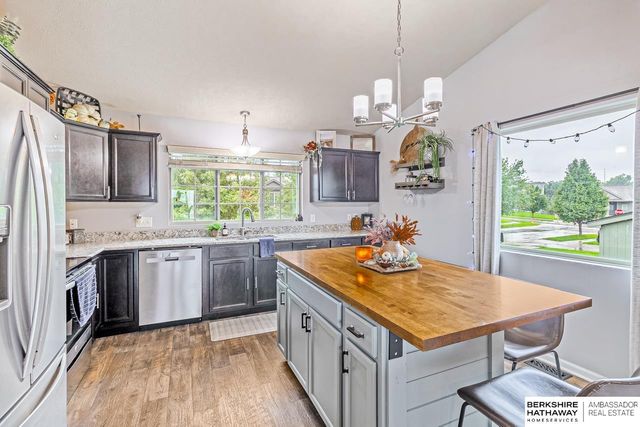 13928 Iowa Street, Omaha, NE 68142