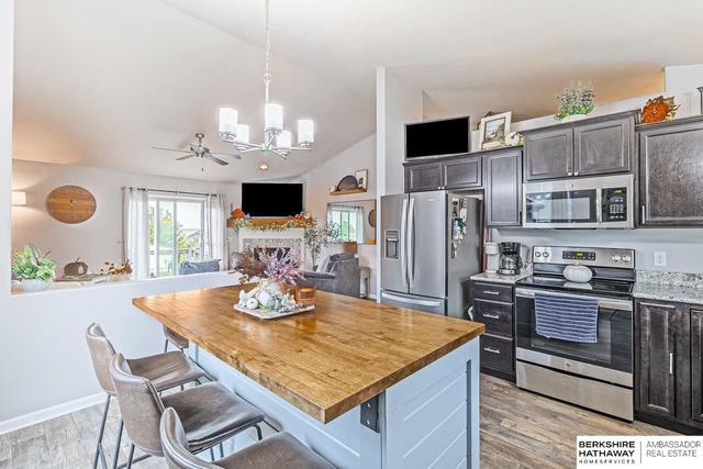 13928 Iowa Street, Omaha, NE 68142