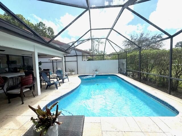 665 Hollows Circle, Deerfield Beach, FL 33442