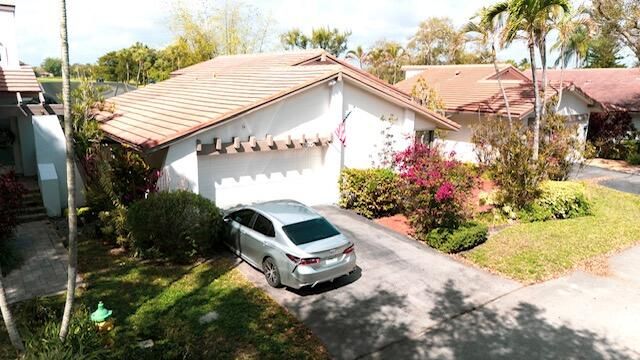 665 Hollows Circle, Deerfield Beach, FL 33442