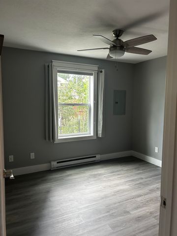 152 E Fourteenth Street, Traverse City, MI 49684