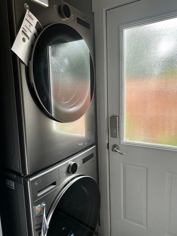 152 E Fourteenth Street, Traverse City, MI 49684