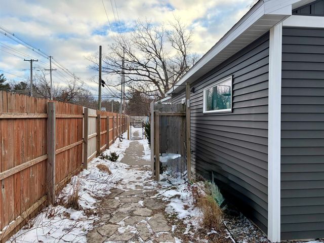 152 E Fourteenth Street, Traverse City, MI 49684