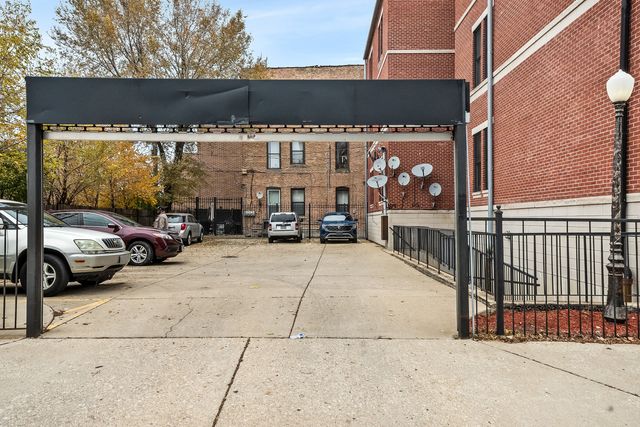 3986 S Drexel Boulevard 3N, Chicago, IL 60653