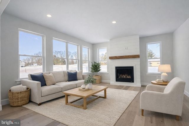 358 LIMERICK CENTER RD, Pottstown, PA 19464