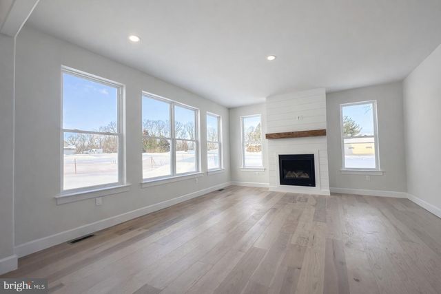 358 LIMERICK CENTER RD, Pottstown, PA 19464