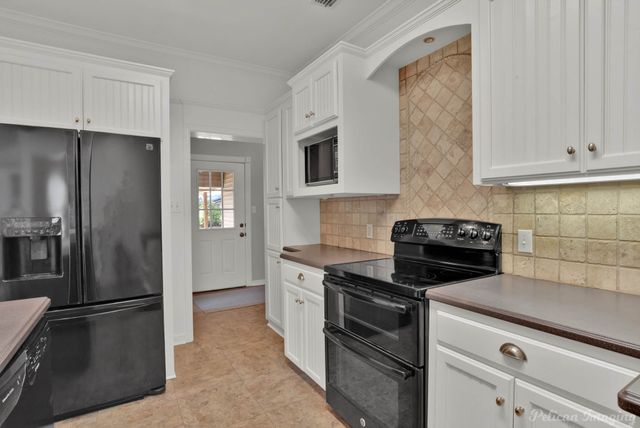 716 Jenkins Road, Shreveport, LA 71107