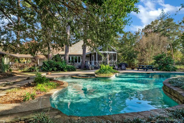 716 Jenkins Road, Shreveport, LA 71107