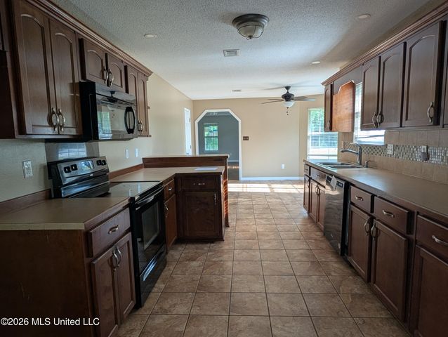 10356 Shady Pine Drive, Vancleave, MS 39565