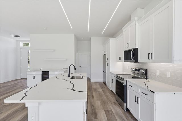 21 BUTTERMILK DRIVE, Palm Coast, FL 32137