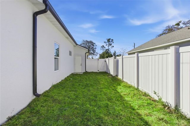 21 BUTTERMILK DRIVE, Palm Coast, FL 32137