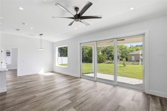 21 BUTTERMILK DRIVE, Palm Coast, FL 32137