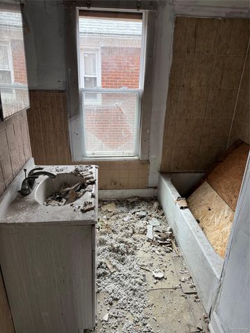 15394 Freeland Street, Detroit, MI 48227