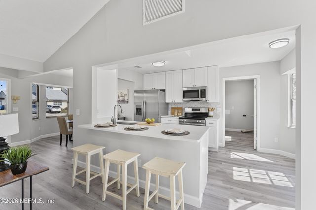 11546 BROAD LEAF Drive, Jacksonville, FL 32225