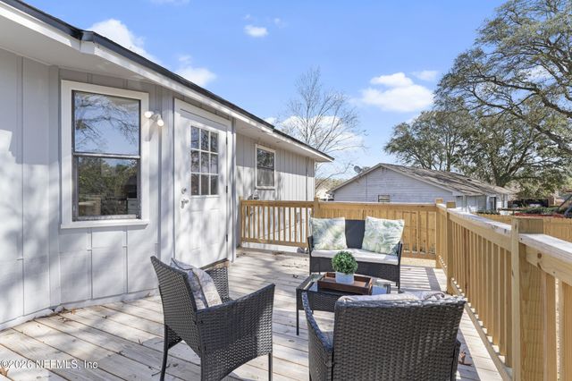 11546 BROAD LEAF Drive, Jacksonville, FL 32225