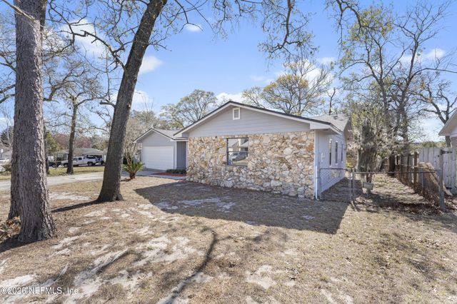 11546 BROAD LEAF Drive, Jacksonville, FL 32225