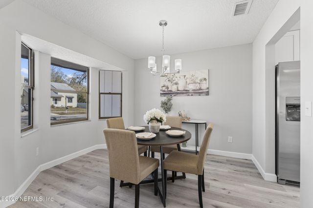 11546 BROAD LEAF Drive, Jacksonville, FL 32225