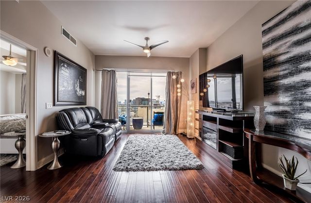 150 Las Vegas Boulevard 1010, Las Vegas, NV 89101