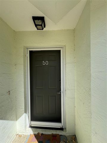 50 LAKE FOREST PLACE 50, Palm Coast, FL 32137