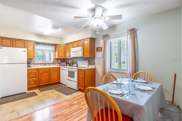 106 SPRINGWOOD CIRCLE B, Longwood, FL 32750