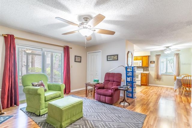 106 SPRINGWOOD CIRCLE B, Longwood, FL 32750