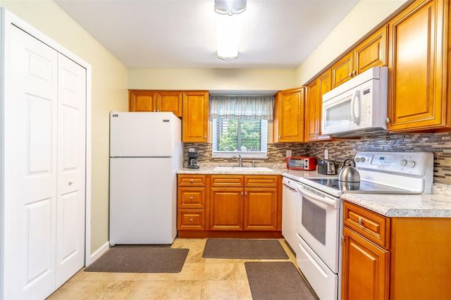 106 SPRINGWOOD CIRCLE B, Longwood, FL 32750