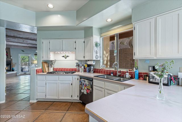 2940 N Santa Rosa Place, Tucson, AZ 85712