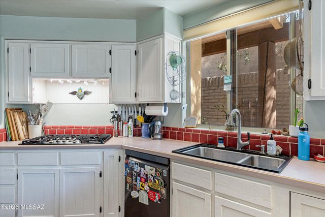 2940 N Santa Rosa Place, Tucson, AZ 85712