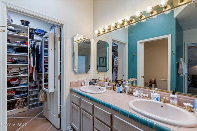2940 N Santa Rosa Place, Tucson, AZ 85712