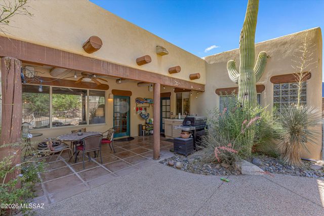 2940 N Santa Rosa Place, Tucson, AZ 85712