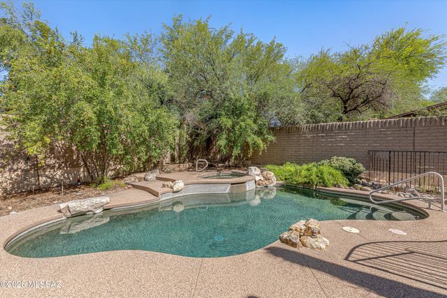 2940 N Santa Rosa Place, Tucson, AZ 85712