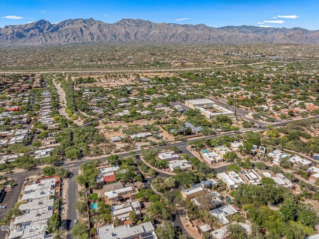 2940 N Santa Rosa Place, Tucson, AZ 85712