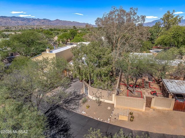 2940 N Santa Rosa Place, Tucson, AZ 85712