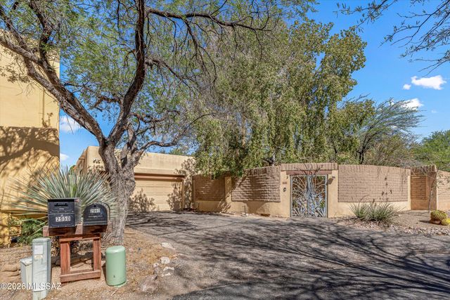 2940 N Santa Rosa Place, Tucson, AZ 85712