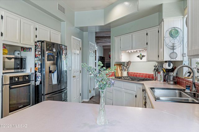 2940 N Santa Rosa Place, Tucson, AZ 85712